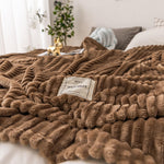 Load image into Gallery viewer, Soft &amp; Cosy Fleece Throw
