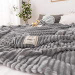 Load image into Gallery viewer, Soft &amp; Cosy Fleece Throw
