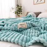 Load image into Gallery viewer, Soft &amp; Cosy Fleece Throw
