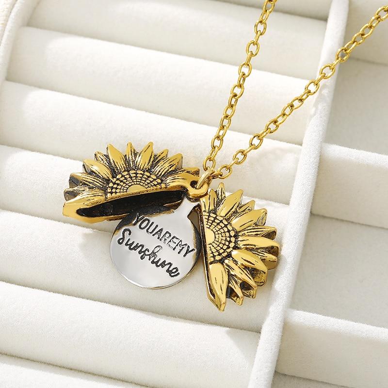 Sunflower Locket Necklace - Velantris